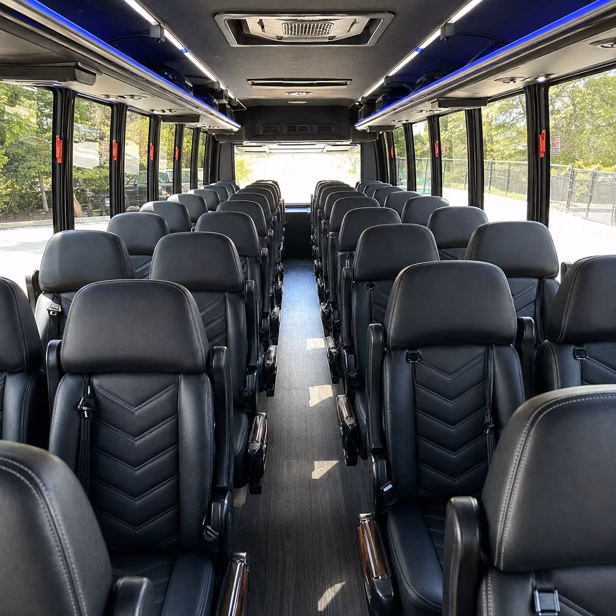 minibuses and charter buses for every middletown prom group size